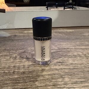 MAC Cosmetics “WHITE” pigment